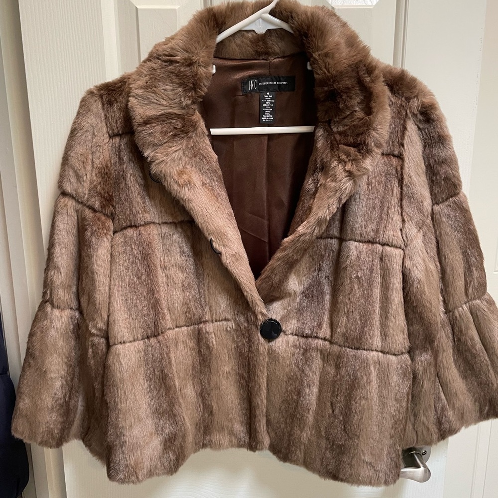 NWT Swing coat 3/4 sleeve faux fur by INC International Concept Brown Size med